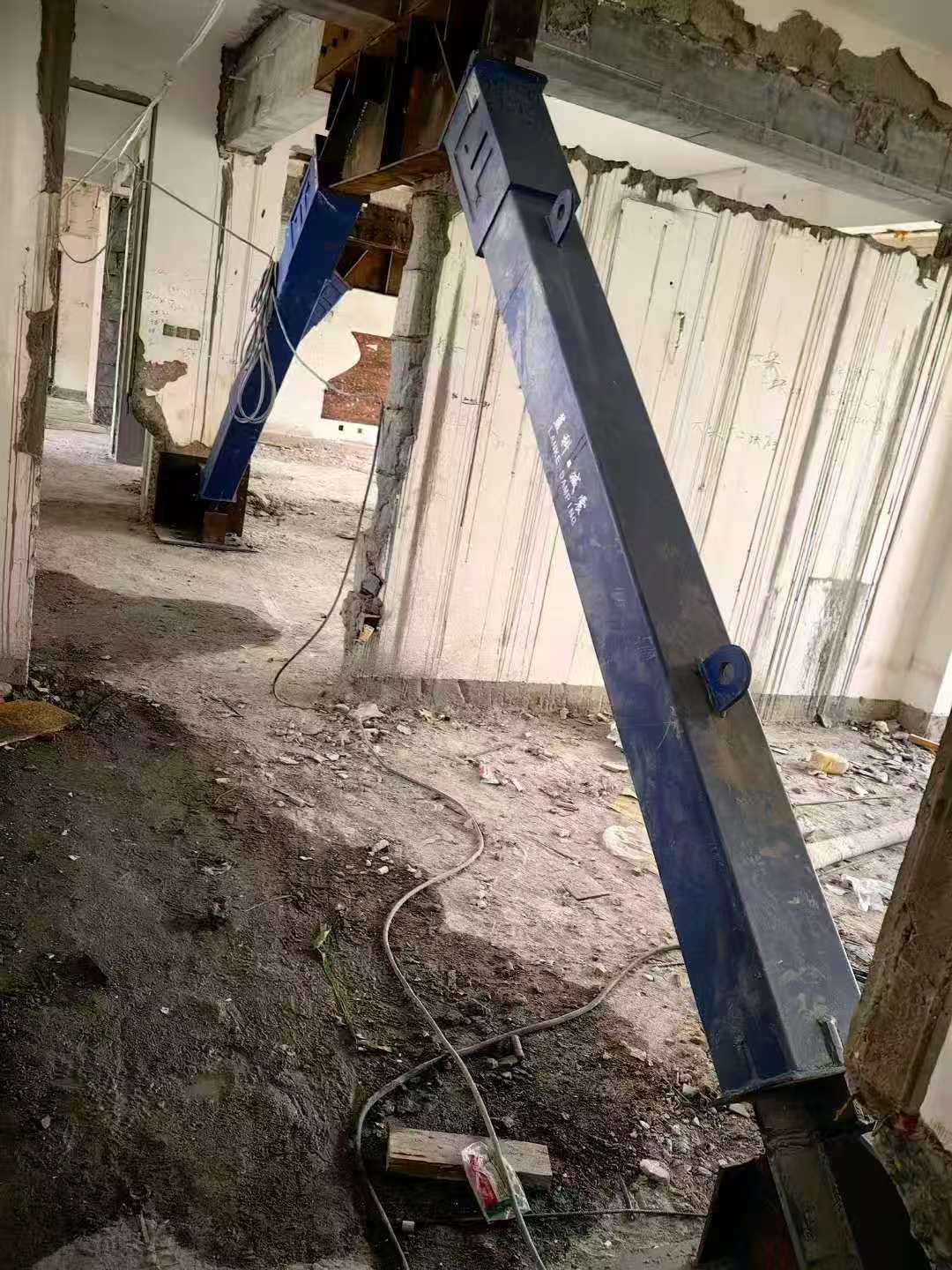 宜宾柱子粘钢加固施工工艺